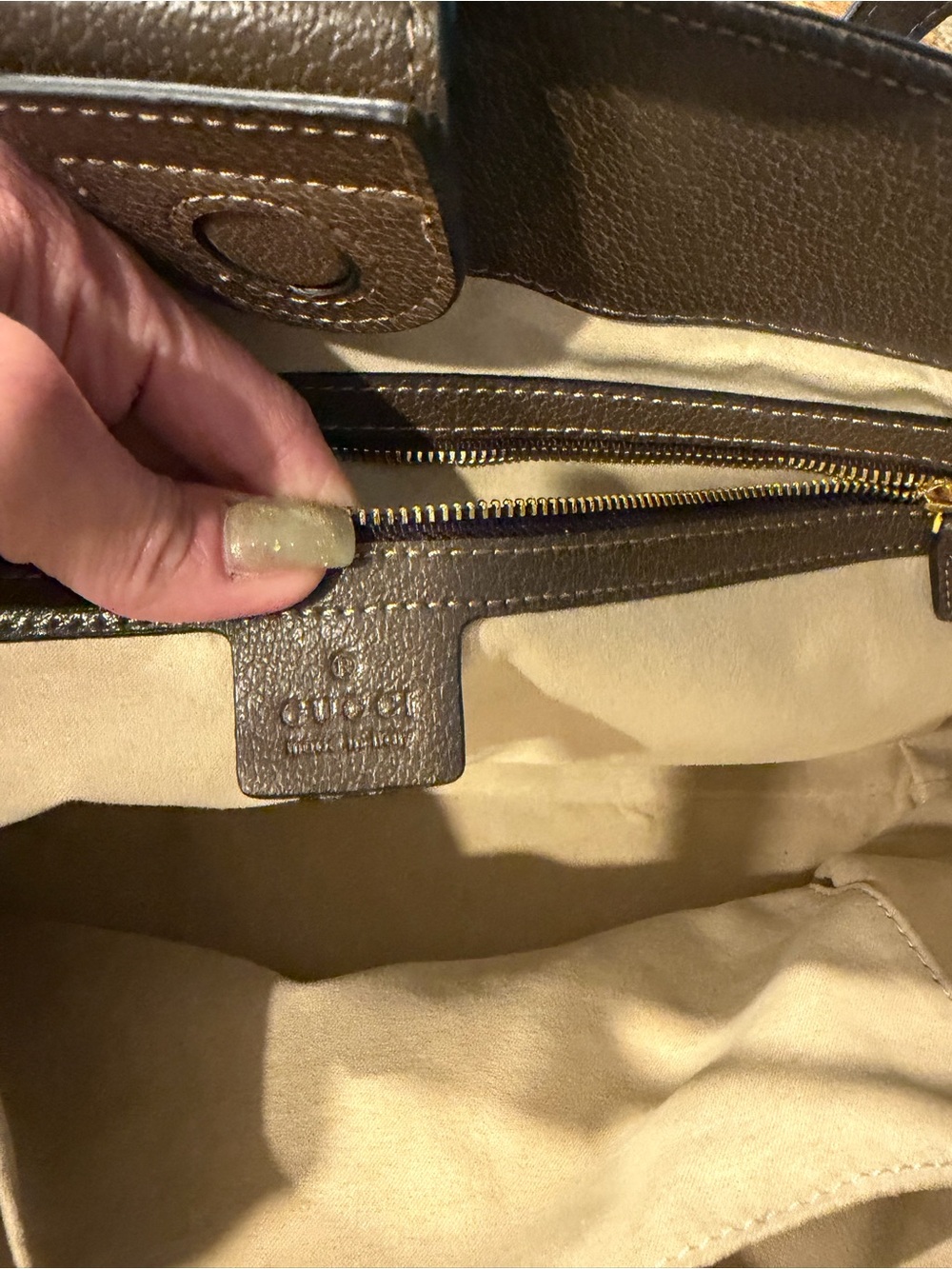 Gucci Brown GG Supreme Tote with Green and Red Web Stripe - Picture 4 of 4